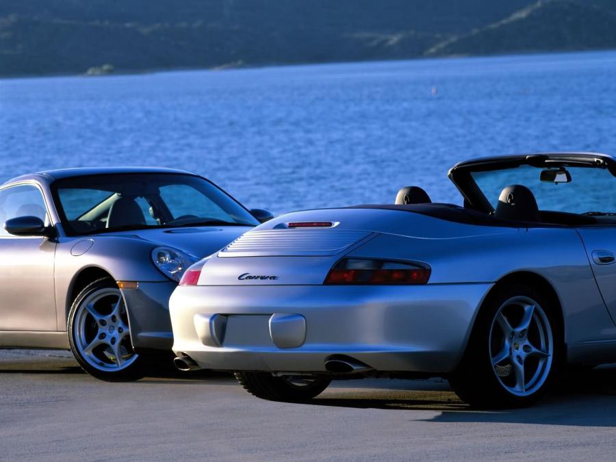  Porsche 911 Carrera 2004 года  (фото 2 из 14)
